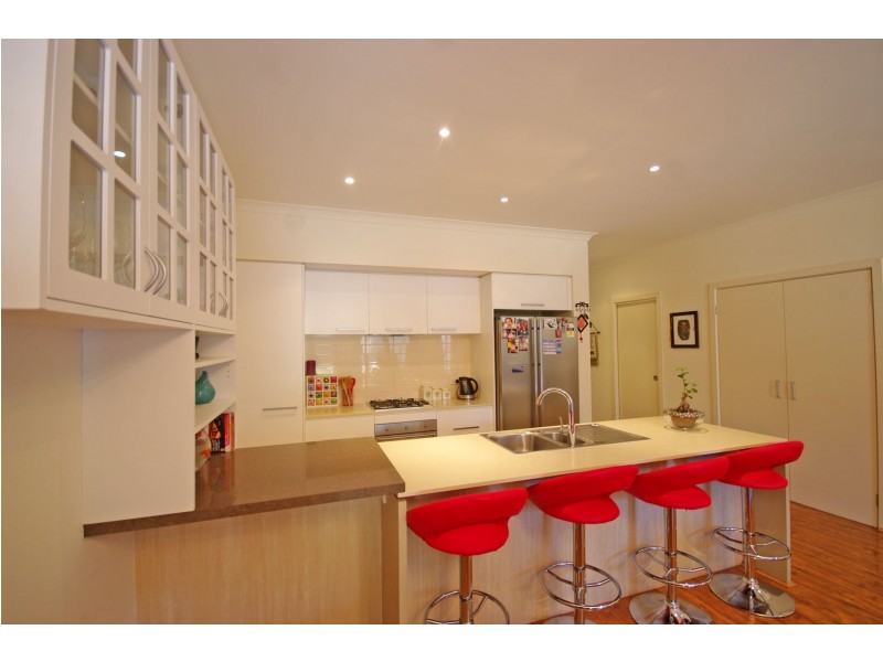 41 Barrier Reef Circuit, Endeavour Hills VIC 3802