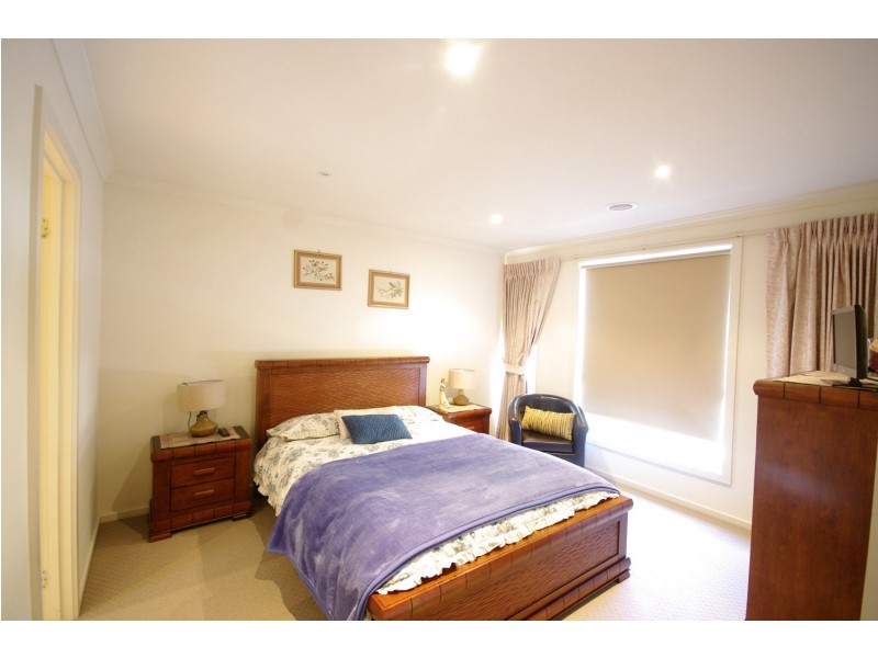 41 Barrier Reef Circuit, Endeavour Hills VIC 3802