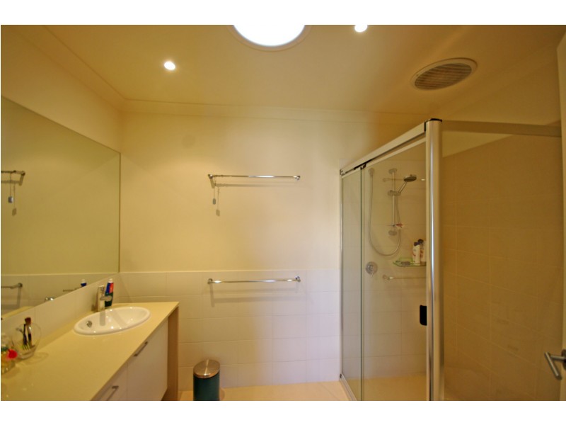 41 Barrier Reef Circuit, Endeavour Hills VIC 3802