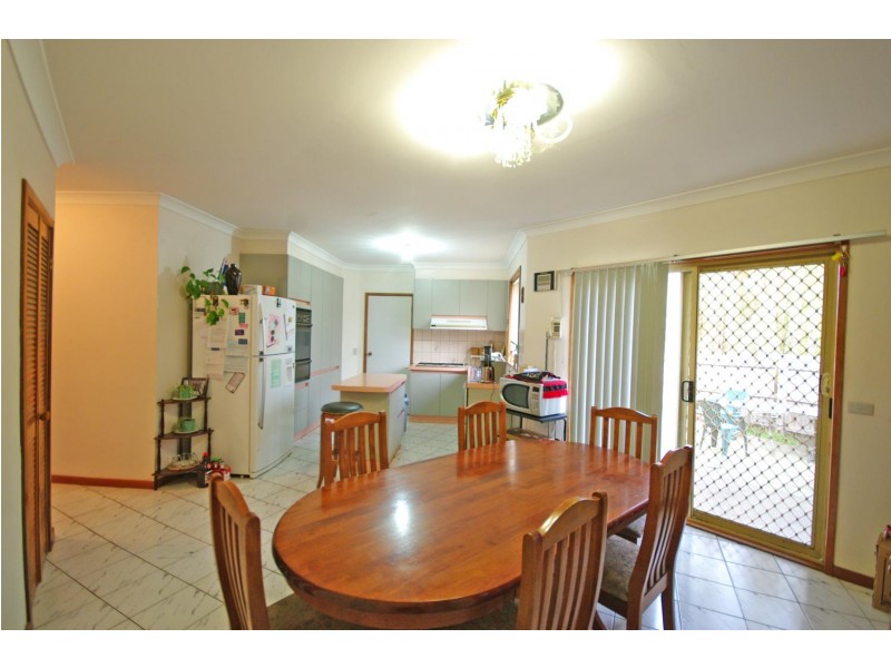 5 Venice Gardens, Endeavour Hills VIC 3802