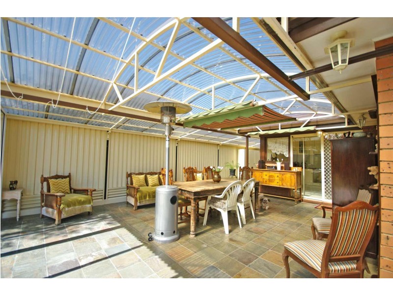 87 Sydney Parkinson Avenue, Endeavour Hills VIC 3802