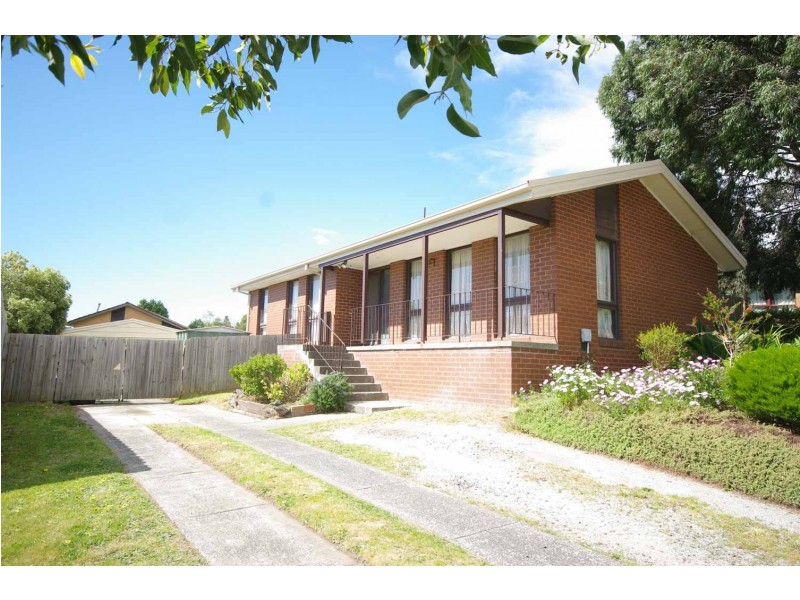 48 Mossgiel Park Drive, Endeavour Hills VIC 3802