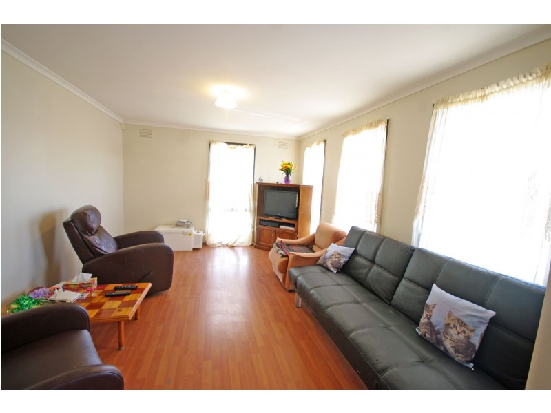 48 Mossgiel Park Drive, Endeavour Hills VIC 3802