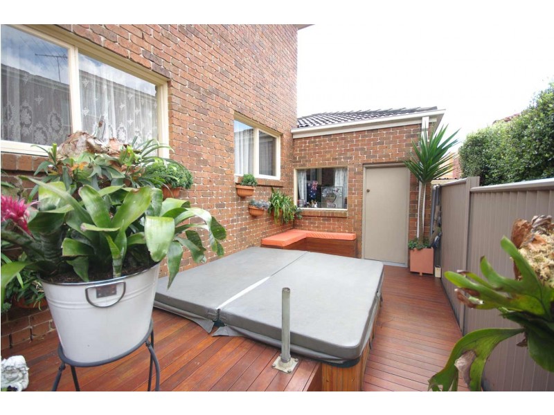 11 Erica Close, Endeavour Hills VIC 3802