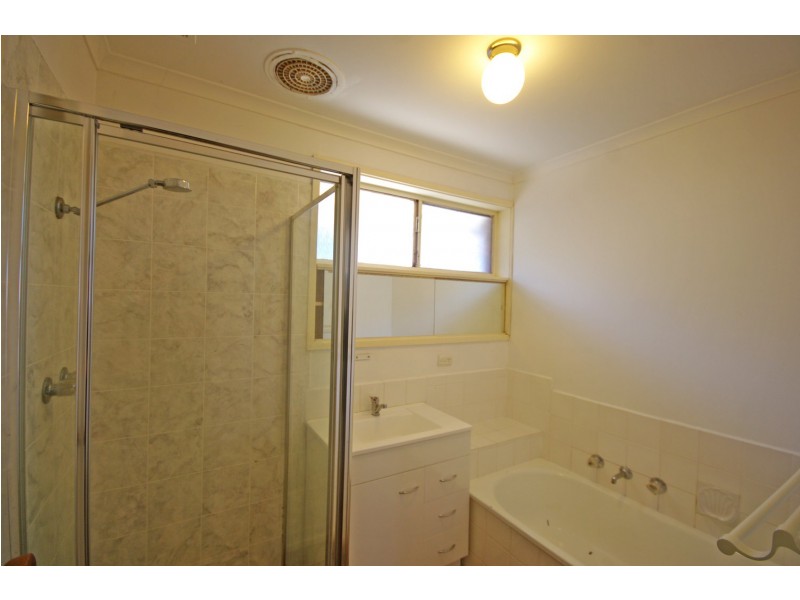 2 Terrell Close, Endeavour Hills VIC 3802