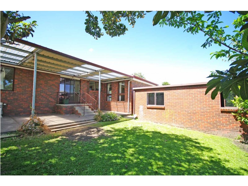 2 Terrell Close, Endeavour Hills VIC 3802