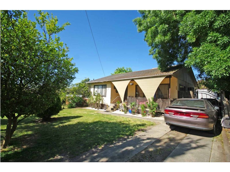 4 Agonis Street, Doveton VIC 3177