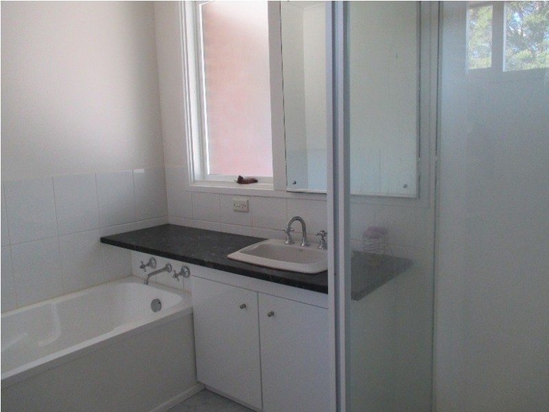 6 MATTHEW FLINDERS AVENUE, Endeavour Hills VIC 3802