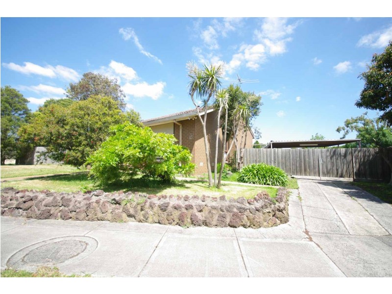 18 Calrossie Close, Endeavour Hills VIC 3802