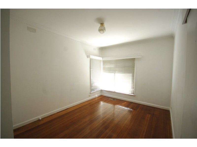 19 Hillside Avenue, Dandenong North VIC 3175