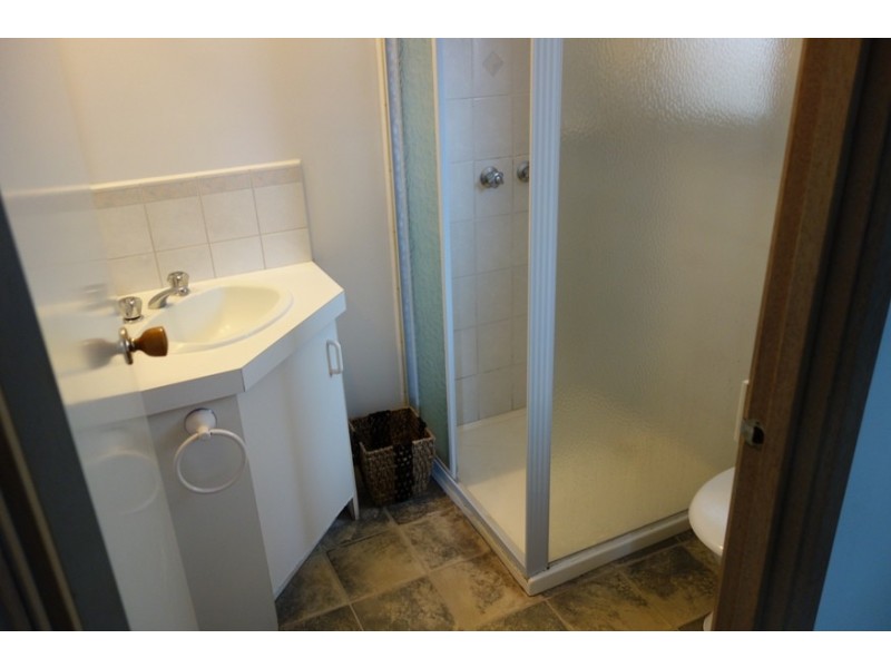 2 AMBER CRESCENT, Narre Warren VIC 3805