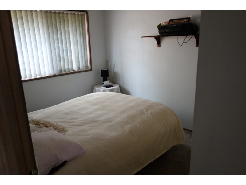 2 AMBER CRESCENT, Narre Warren VIC 3805