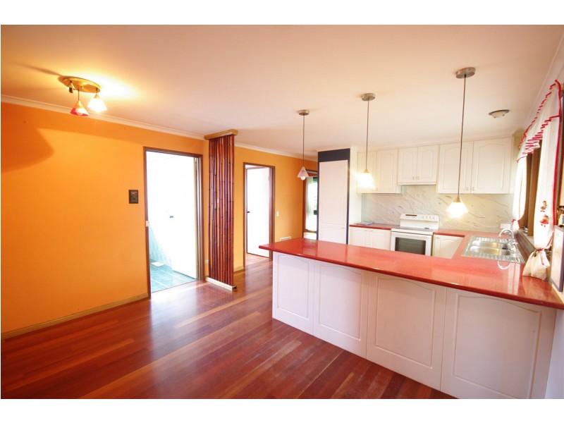 103 John Fawkner Drive, Endeavour Hills VIC 3802