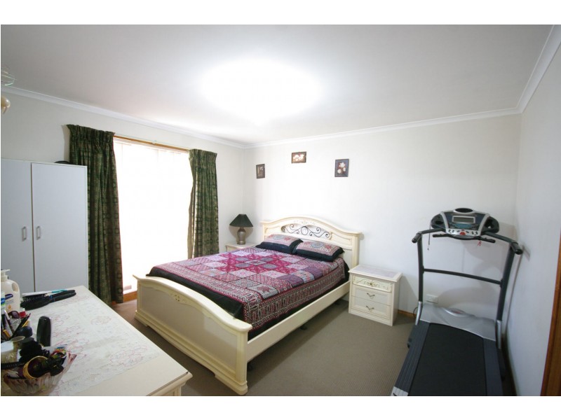 5 Botanical Grove, Doveton VIC 3177