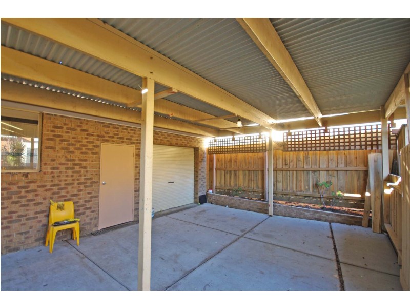 16 Scoble Place, Narre Warren VIC 3805