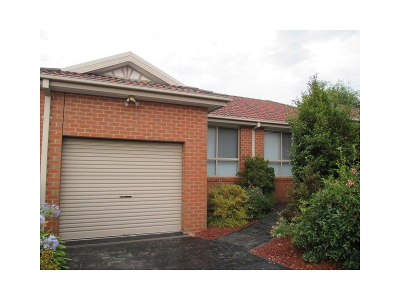 2/13 LANDHILL COURT, Hallam VIC 3803