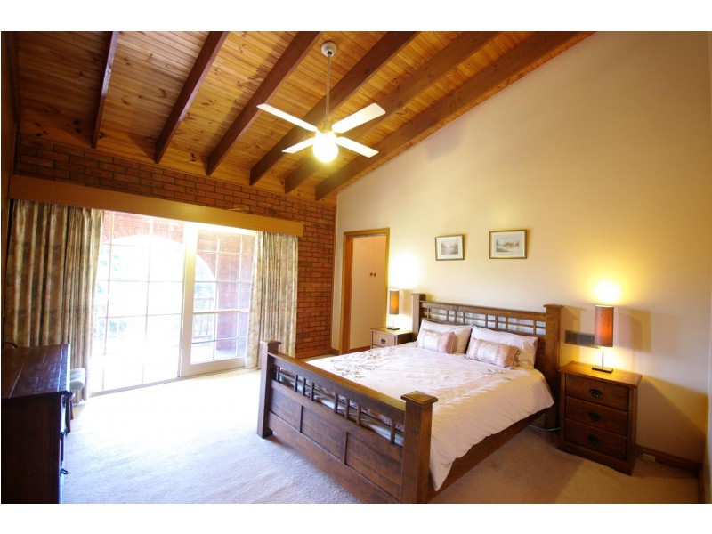 22 Kanaru Court, Narre Warren North VIC 3804