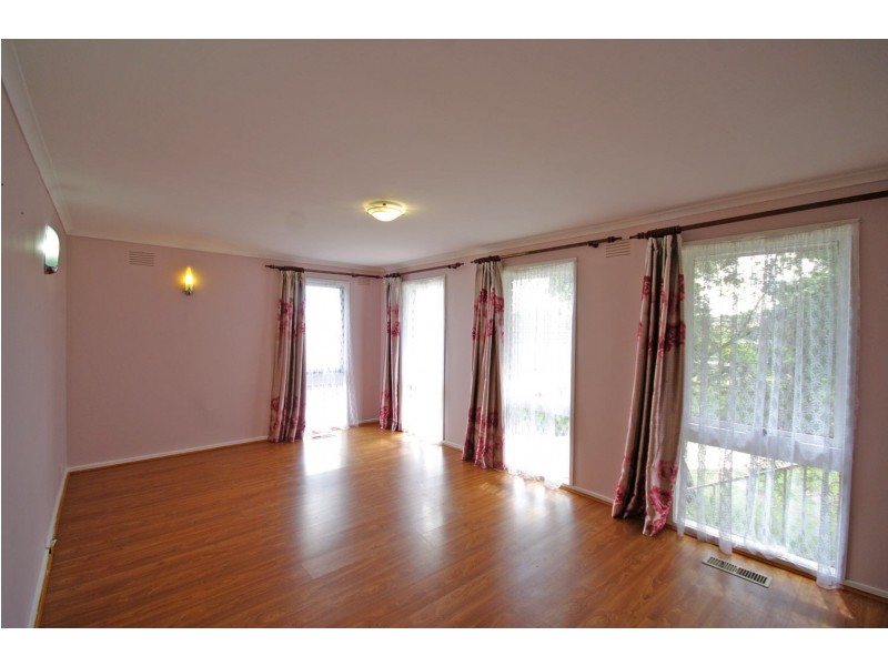 14 Ponto Court, Endeavour Hills VIC 3802