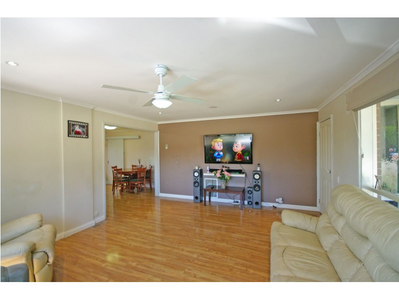 1 Scotsburn Way, Endeavour Hills VIC 3802