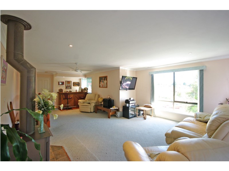1 Scotsburn Way, Endeavour Hills VIC 3802