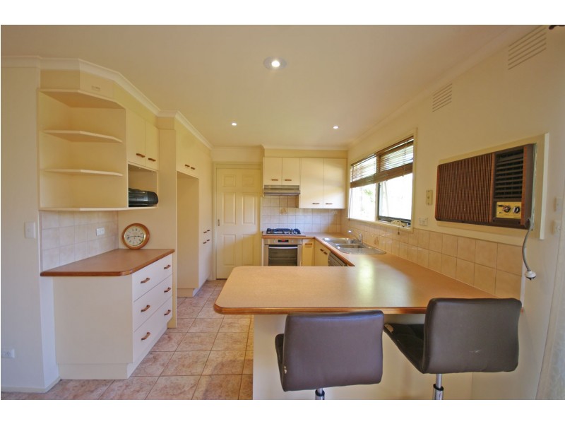 87 Matthew Flinders Avenue, Endeavour Hills VIC 3802