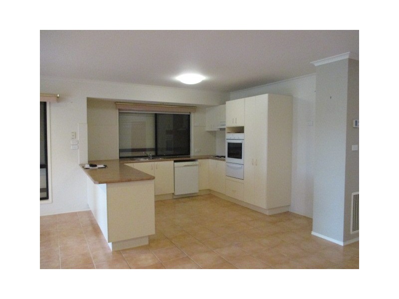 9 SIR HAROLD CLOSE, Endeavour Hills VIC 3802