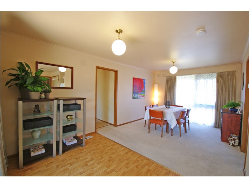 2 Earls Court, Endeavour Hills VIC 3802