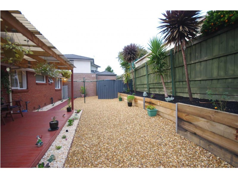 1 Ponto Court, Endeavour Hills VIC 3802