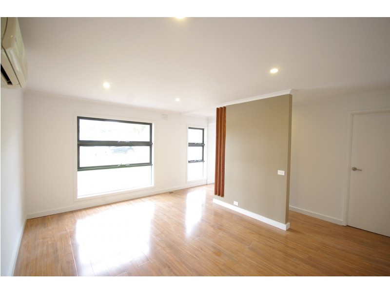 3 Lachlan Drive, Endeavour Hills VIC 3802