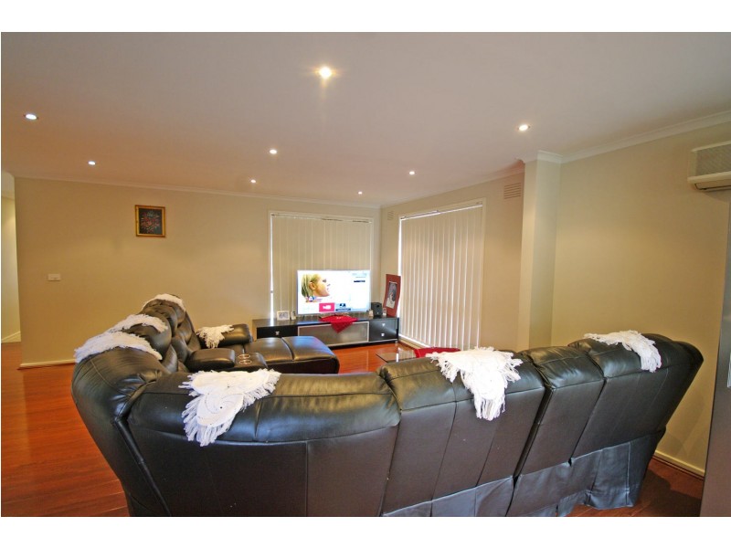 4 Belt Terrace, Endeavour Hills VIC 3802