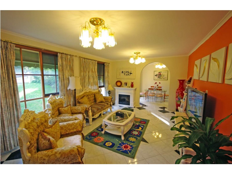 43 William Hovell Drive, Endeavour Hills VIC 3802