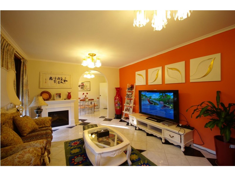 43 William Hovell Drive, Endeavour Hills VIC 3802