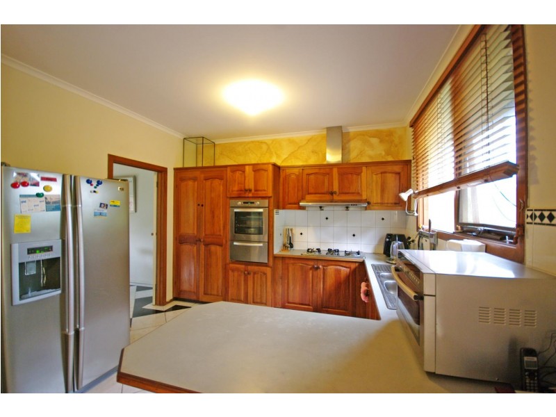 43 William Hovell Drive, Endeavour Hills VIC 3802