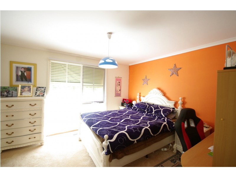 43 William Hovell Drive, Endeavour Hills VIC 3802