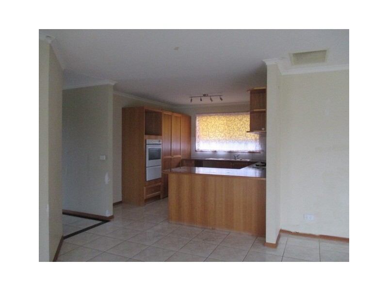 9 CONICA COURT, Hallam VIC 3803