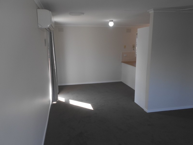 246 JAMES COOK DRIVE, Endeavour Hills VIC 3802