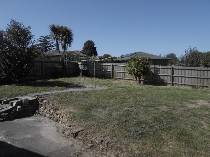 246 JAMES COOK DRIVE, Endeavour Hills VIC 3802