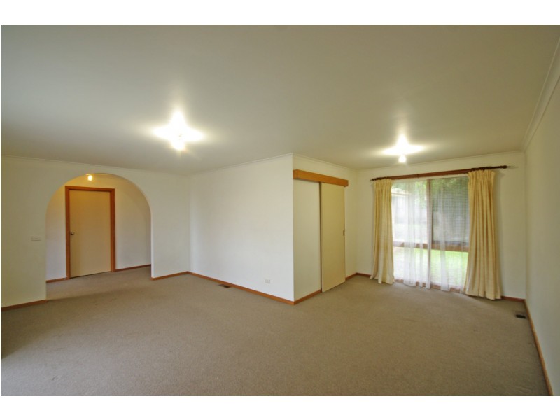 6 Barker Court, Endeavour Hills VIC 3802