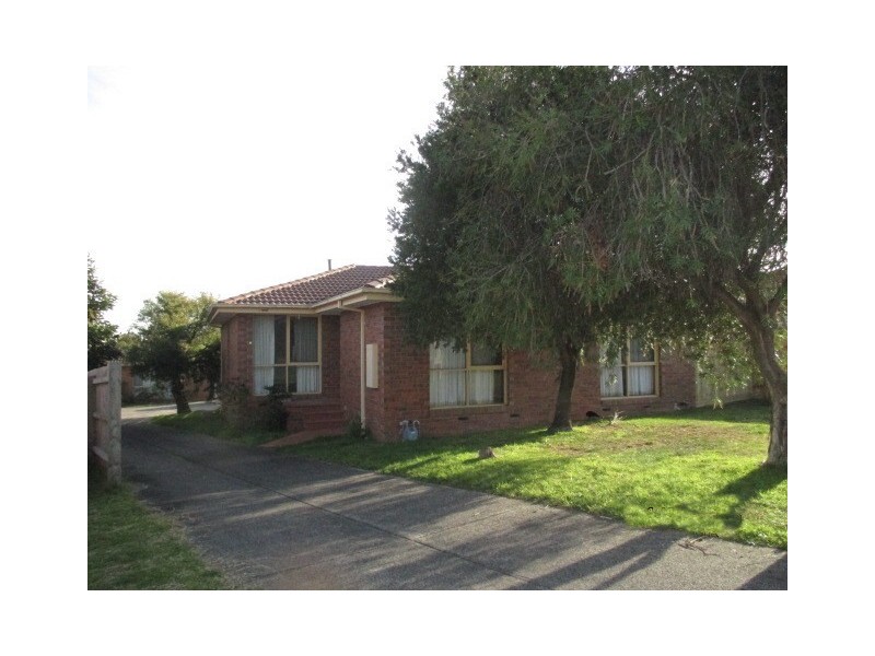 1/2 REED COURT, Endeavour Hills VIC 3802