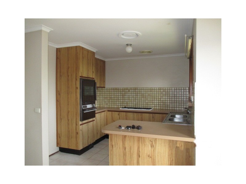 1/2 REED COURT, Endeavour Hills VIC 3802