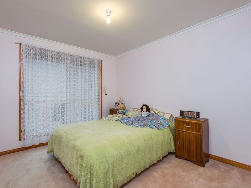 8 Nicole Close, Endeavour Hills VIC 3802