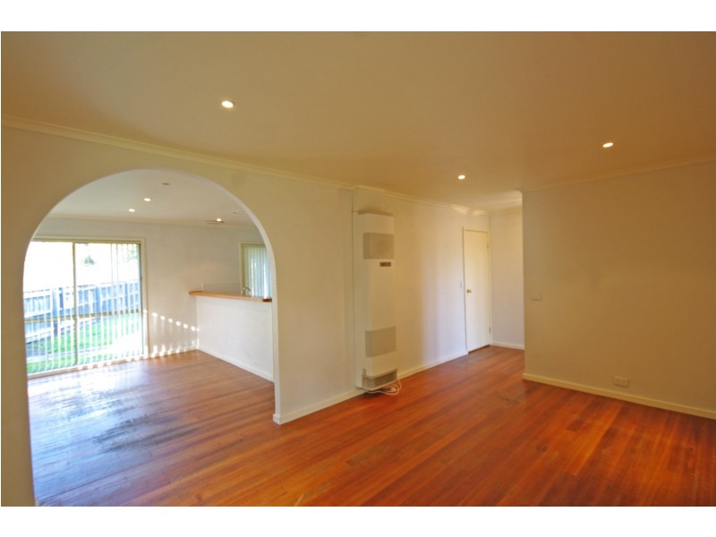 14 Whitestone Court, Endeavour Hills VIC 3802