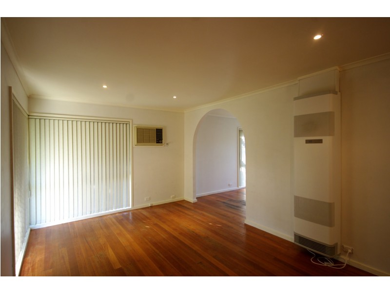 14 Whitestone Court, Endeavour Hills VIC 3802