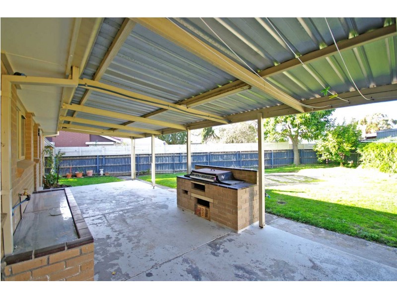 14 Whitestone Court, Endeavour Hills VIC 3802