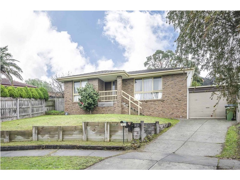 6 BARKER COURT, Endeavour Hills VIC 3802