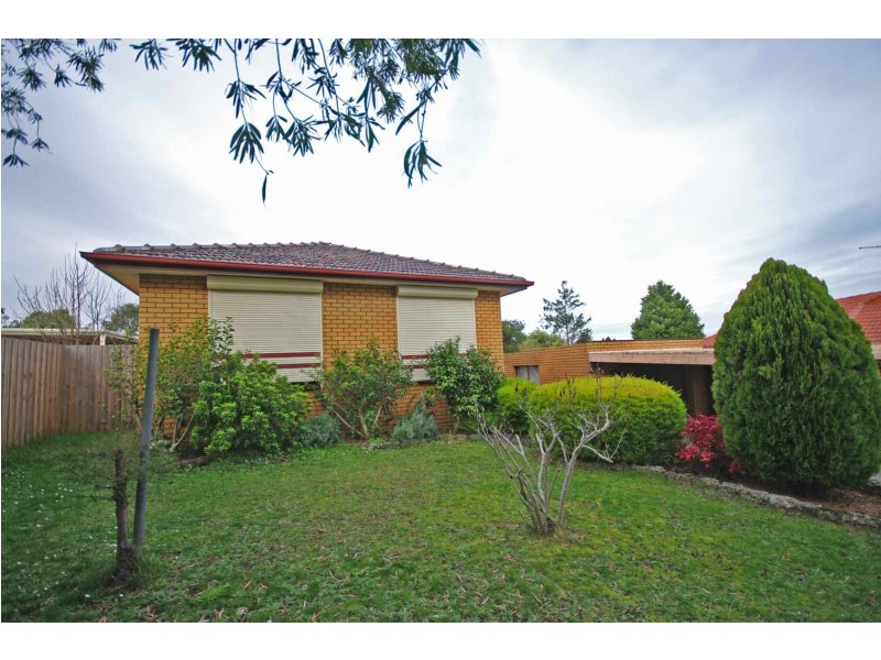 11 Surrey Close, Hallam VIC 3803