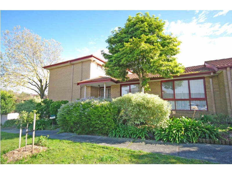 10 Lauriston Drive, Endeavour Hills VIC 3802