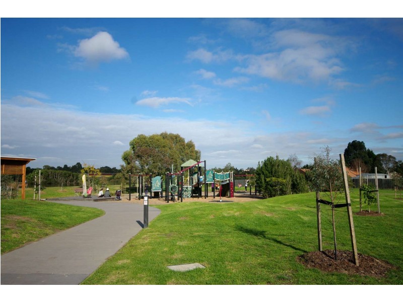 10 Lauriston Drive, Endeavour Hills VIC 3802