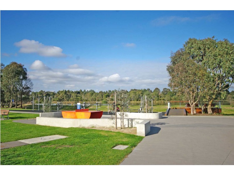 10 Lauriston Drive, Endeavour Hills VIC 3802