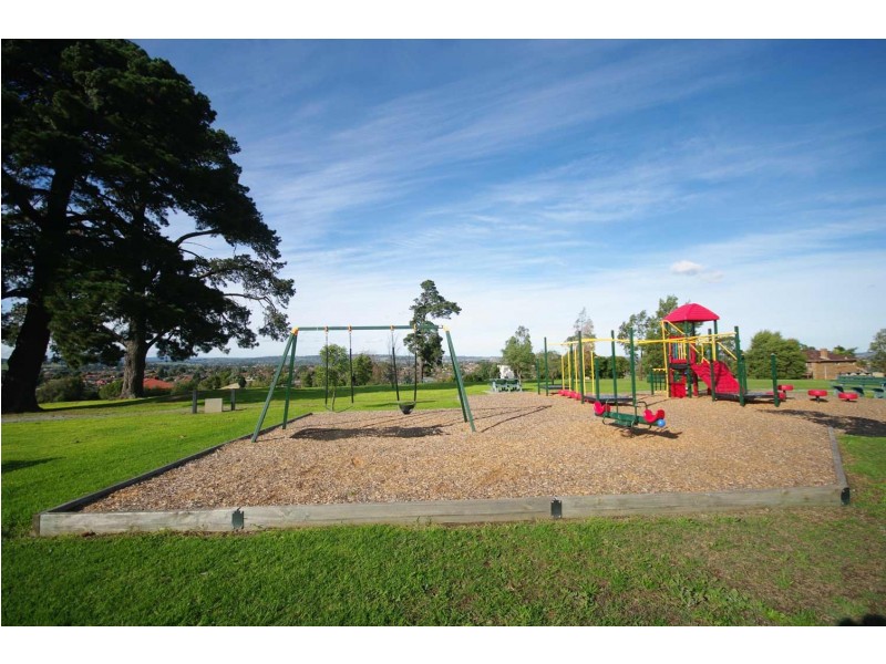 13 Daffodil Court, Endeavour Hills VIC 3802